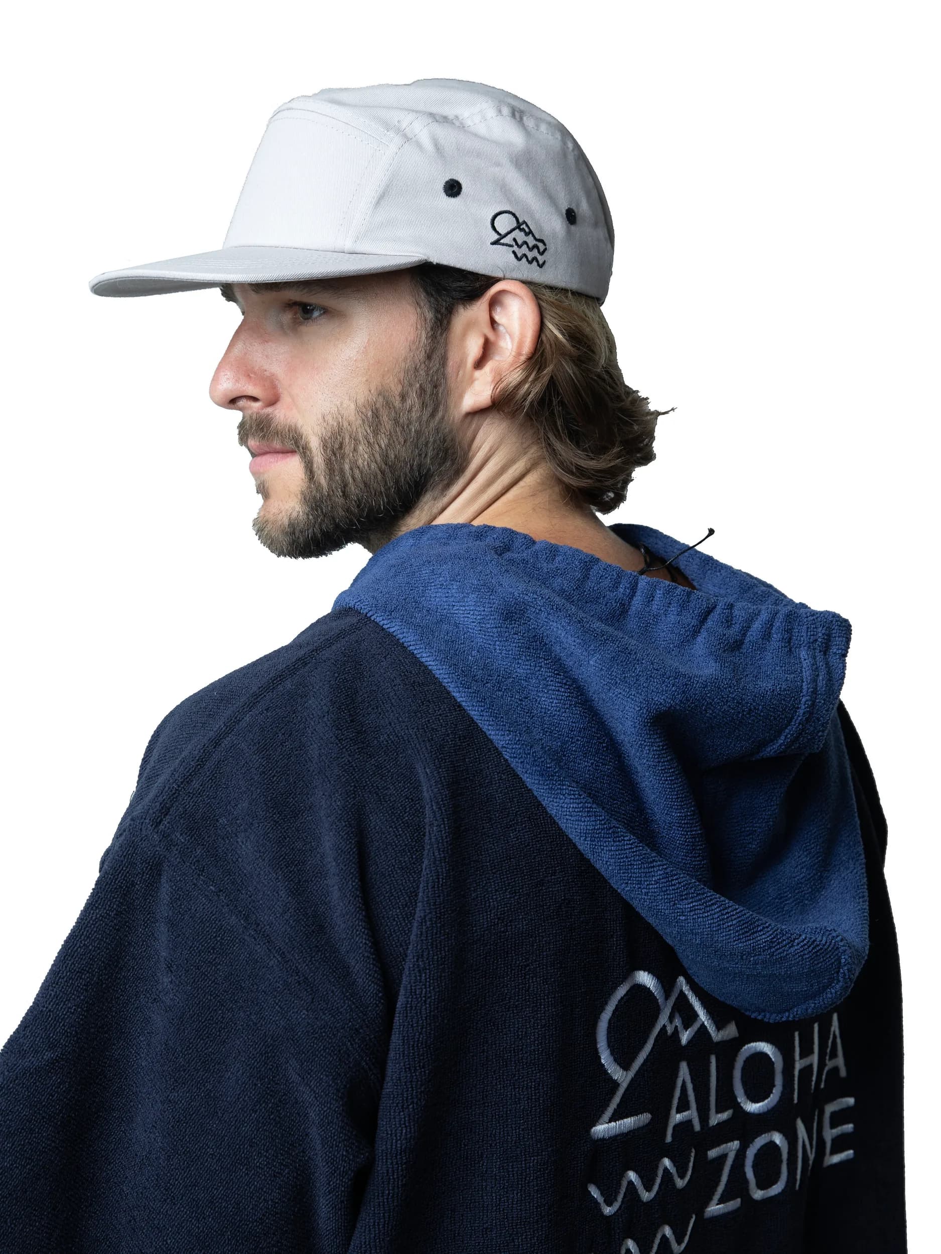Бейсболка Fitted grey cap