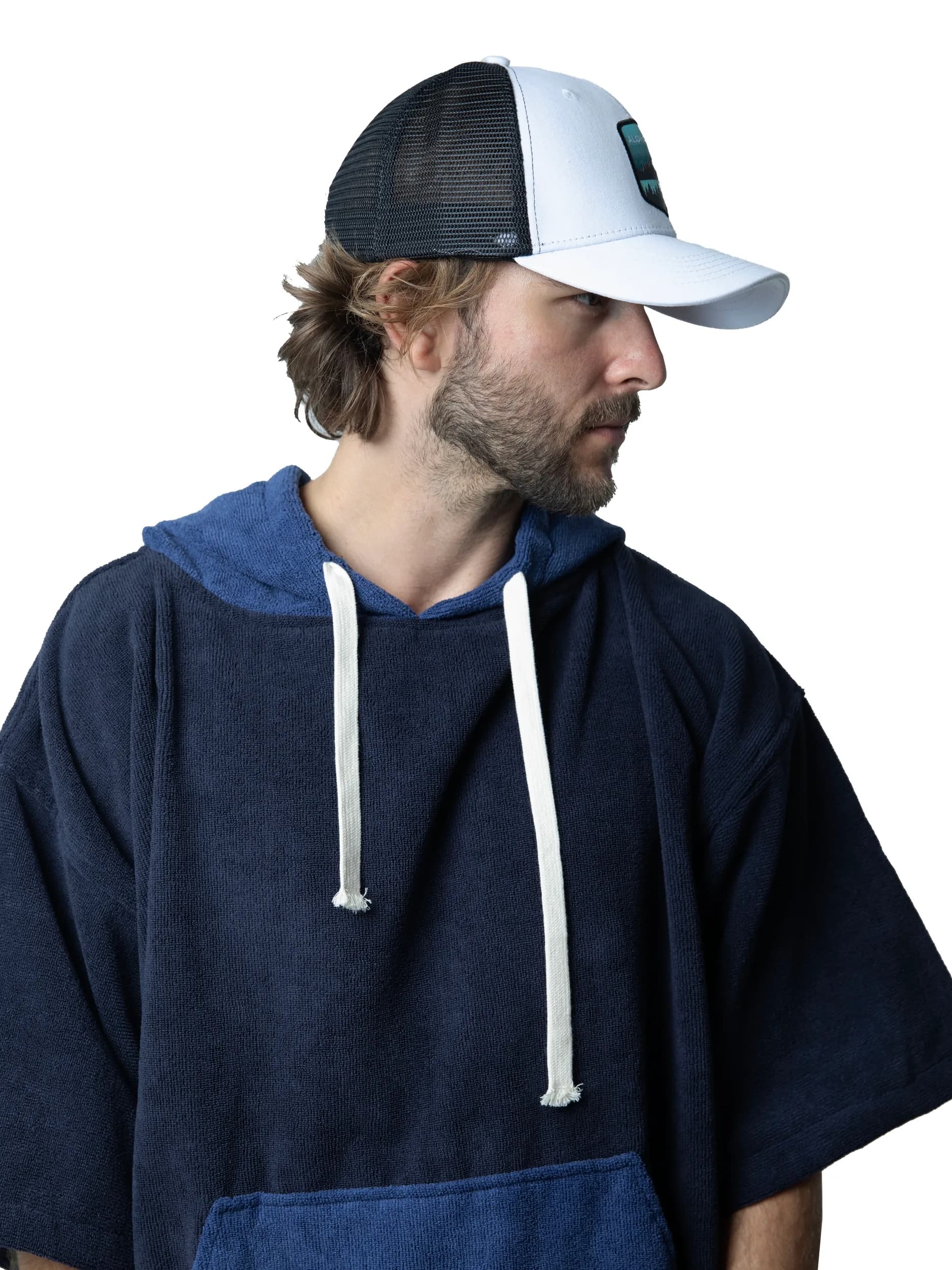 Белая бейсболка Trucker Cap