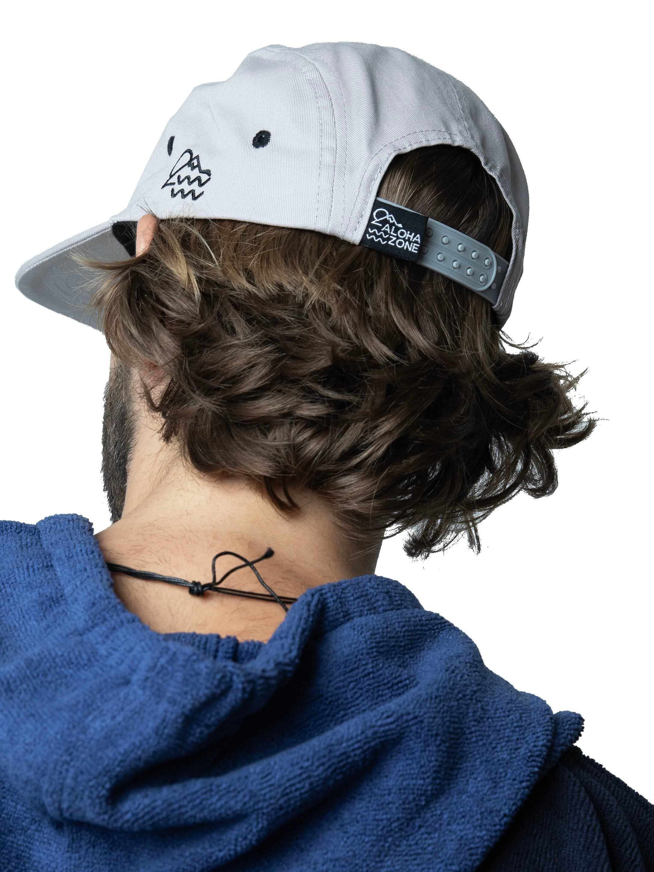 Бейсболка Fitted grey cap